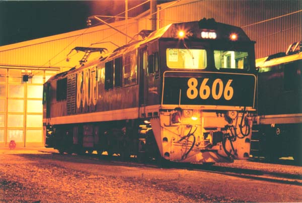 8606 at Lithgow LMC on 31st March 2003
