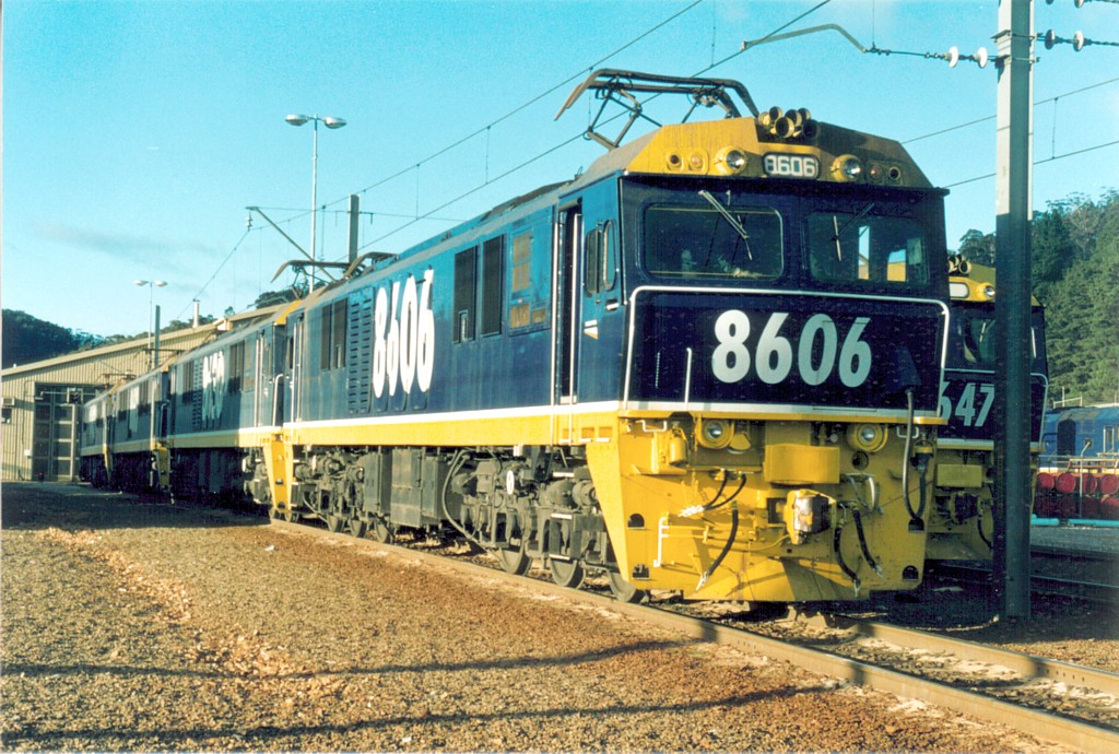 8606 at Lithgow in 1997